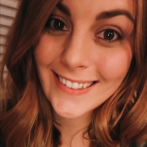 Meet your Posher, Whitney